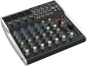 Behringer XENYX 1202SFX Микшерный пульт.