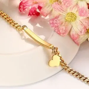 Браслет женский с сердечком. Нержавеющая сталь. Цвет золотой.
