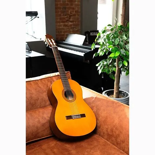 Yamaha C40 Гитара классичекская Б\у.