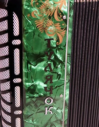 «Тульская Гармонь» Баян "Тулячок" 77/46 х 80/41 - II пятирядный, двухголосый.