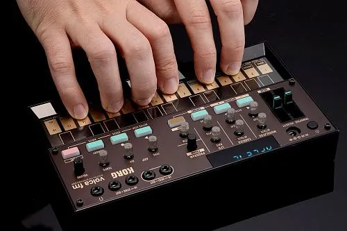 Korg Volca Keys Аналоговый синтезатор.