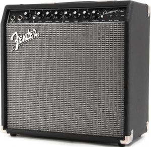 Fender Champion 40 Комбоусилитель для электрогитары.